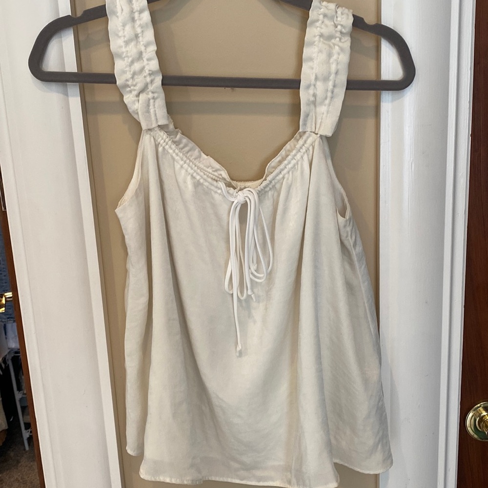 White adjustable tank